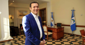 WEB-ADELANTO...Gobernador-Omar-Gutiérrez_7494